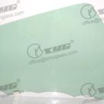 LH FRONT DOOR GLASS GREEN